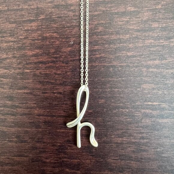 Tiffany & CO. Alphabet Letter H Pendant in Silver - Picture 3 of 6
